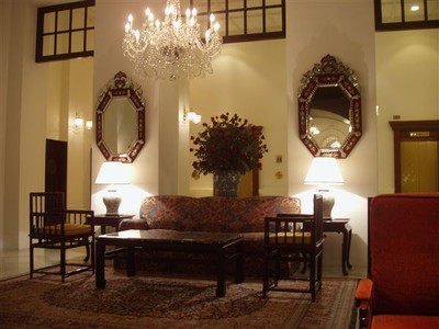 Gedeelte van de lobby van het Raffles Hotel