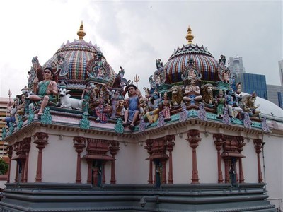 Godenafbeeldingen op de Sri Mariamman-tempel, een hindu-tempel in het hart van Singapore's China Town    