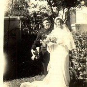 In de loop van 1936 kwam Gré aan in Tjimahi waar haar Boy toen gelegerd was. Voor de wet waren ze al met de handschoen getrouwd, maar in de (RK) kerk nog niet. Dat vond in Tjimahi plaats.    