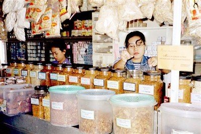 Volgens Yopi was dit de beste winkel van Malang voor dendeng (gedroogd vlees) en andere lekkernijen.    