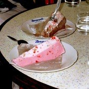 Tutti-frutti ijs was en is de specialiteit van Zangrandi.