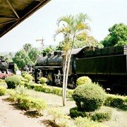 Emeritus stoomlocomotief, zo'n 100 jaar oud.