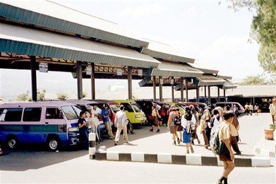 Het bemo-station van Batu.    