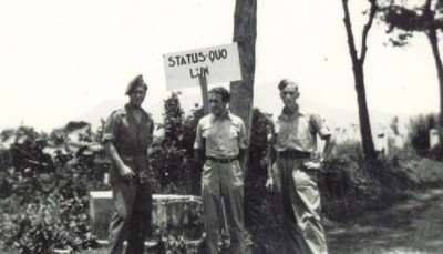 Twee foto's uit die tijd, die ik plukte van de internet-site van het 5e Regiment (met dank aan de fotograaf).    