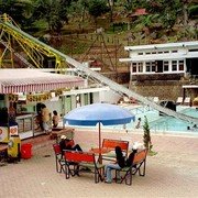 Selecta. Een van voor de 2e wereldoorlog daterende uitspanning-met-zwembad in de buurt van Batu en Malang.    
