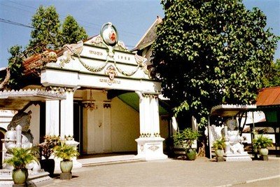 De ingang van de kraton van Yogyakarta.    